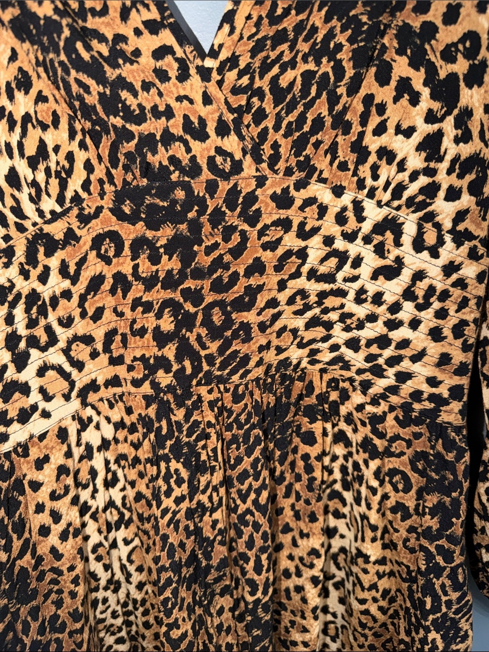 Trashy Diva Bianca Leopard Dress, retro, vintage vibes, Hollywood 1940's glam - Picture 10 of 15